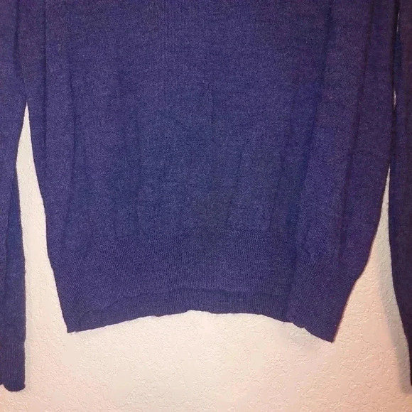 Calvin Klein Sweater mens pullover adult Size Medium 100% Merino wool Crew Neck - Picture 2 of 4